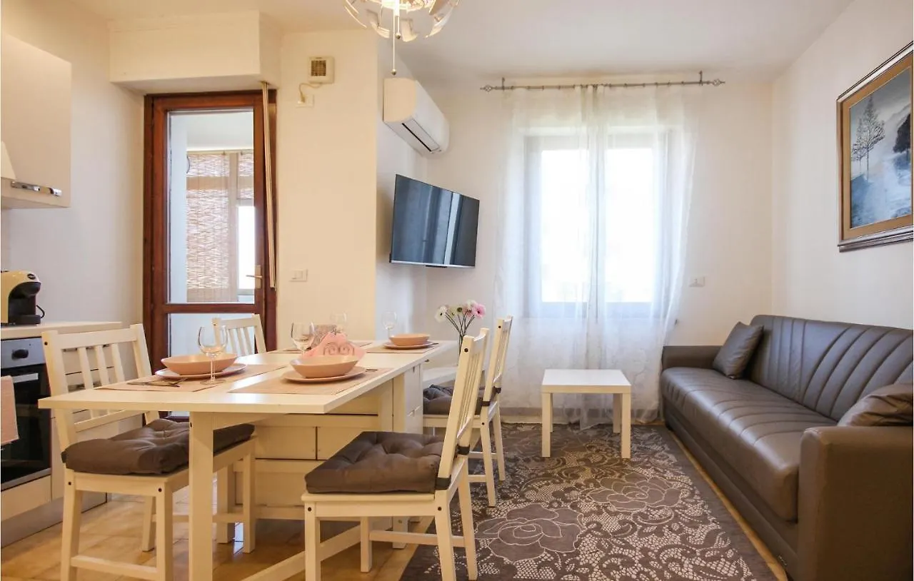 Awesome Apartment In Quartu Santelena With Wifi Quartu SantʼElena 0*,  Olaszország